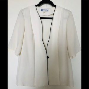 BA Star Blouse Sz 44- Sz L🦋One Button🦋Elegant 🦋
